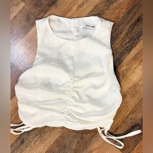 DO+BE White Top
SIZE small